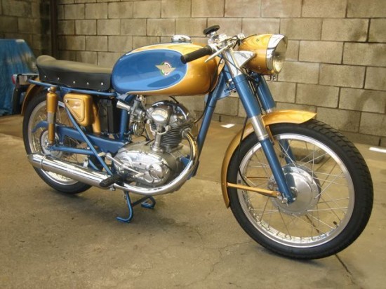 1966 Ducati 125 R Front