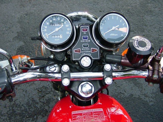 1976 Honda CB400F Dash