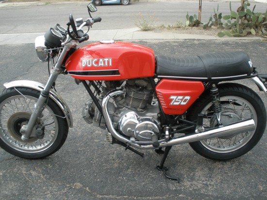 1972 Ducati 750GT L Side