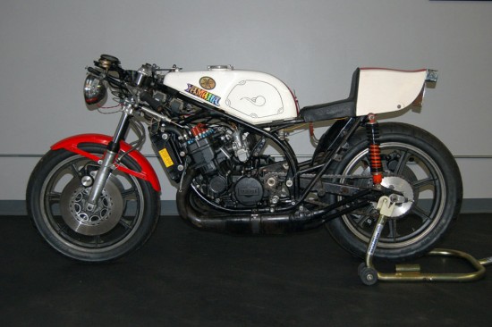 1975 Yamaha TZ750 L Side