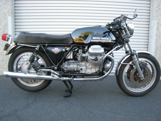 1973 Moto Guzzi V7 Sport R Side