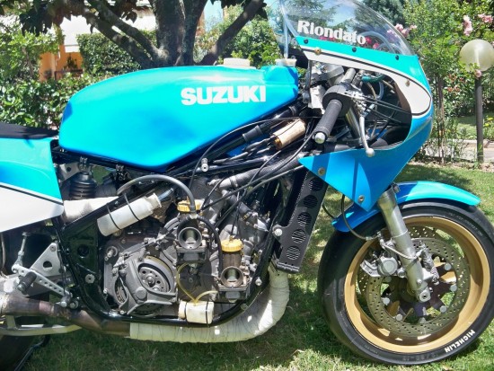 1982 Suzuki RGB500 R Engine